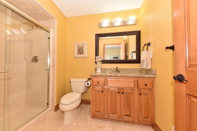11011 W Meadowcreek DRIVE, Milwaukee, WI 53224