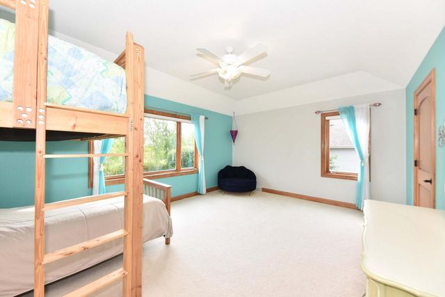 11011 W Meadowcreek DRIVE, Milwaukee, WI 53224