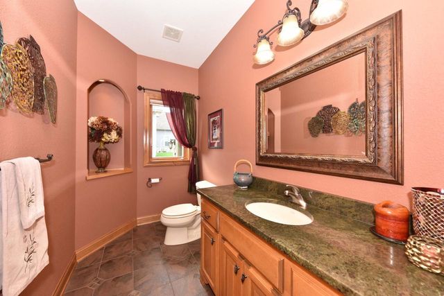 11011 W Meadowcreek DRIVE, Milwaukee, WI 53224