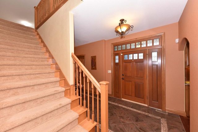 11011 W Meadowcreek DRIVE, Milwaukee, WI 53224