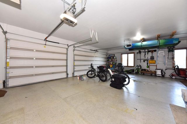 11011 W Meadowcreek DRIVE, Milwaukee, WI 53224