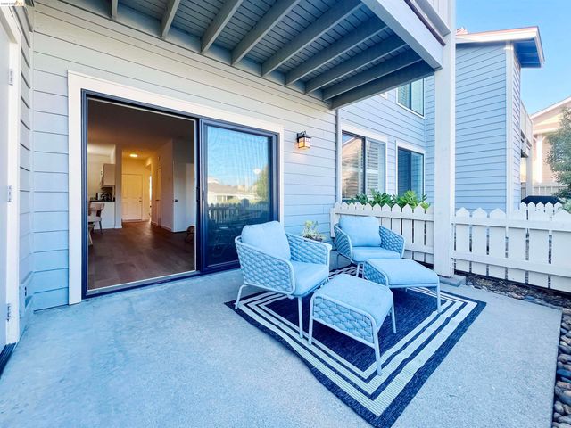 187 Shoreline Ct, Richmond, CA 94804