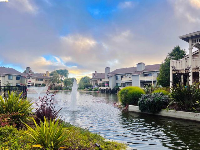 187 Shoreline Ct, Richmond, CA 94804