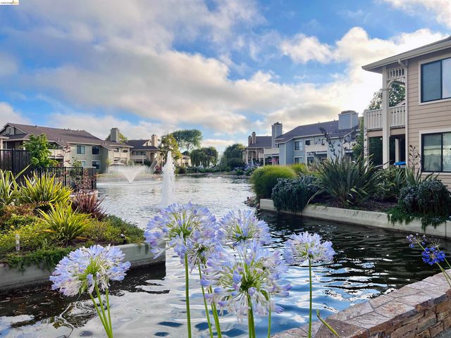 187 Shoreline Ct, Richmond, CA 94804