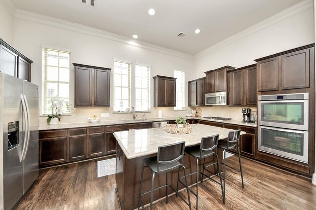 10928 Wrenwood Park, Houston, TX 77043