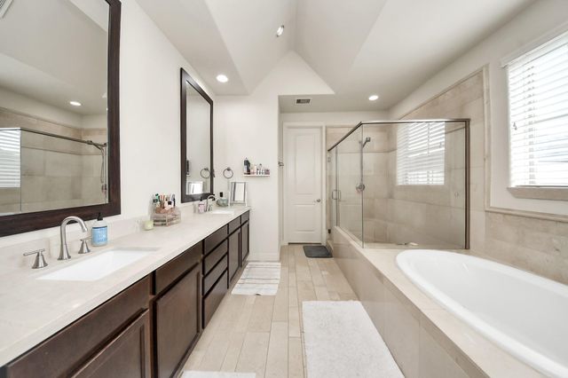 10928 Wrenwood Park, Houston, TX 77043