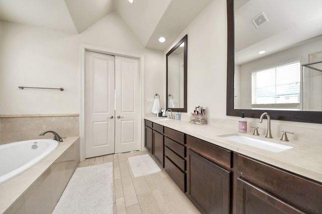 10928 Wrenwood Park, Houston, TX 77043