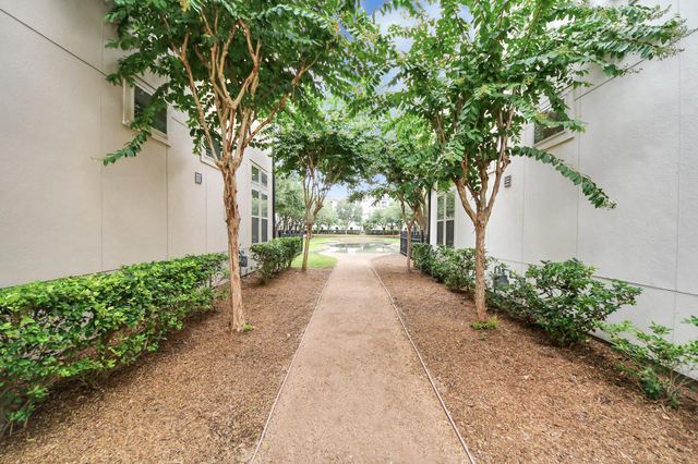 10928 Wrenwood Park, Houston, TX 77043