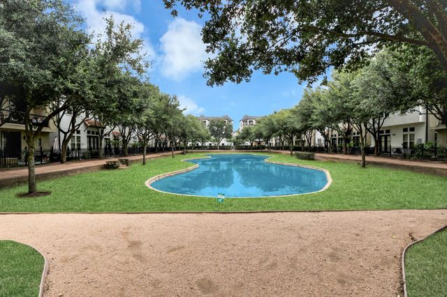 10928 Wrenwood Park, Houston, TX 77043