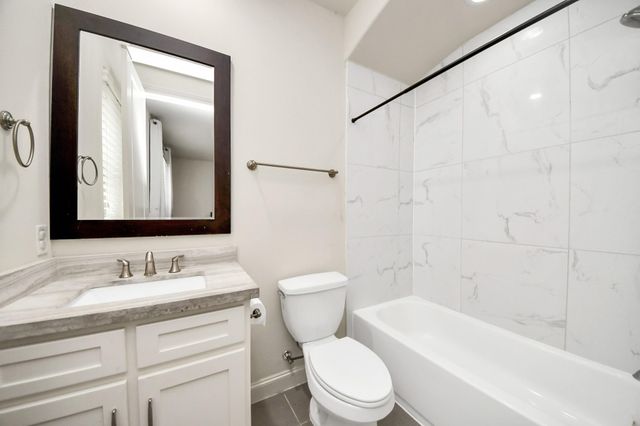 10928 Wrenwood Park, Houston, TX 77043