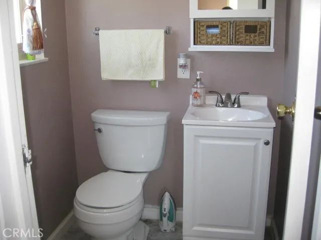 2040 Yosemite Drive, Barstow, CA 92311