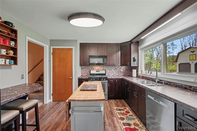 1599 Hubbard Road, Aurora, NY 14052