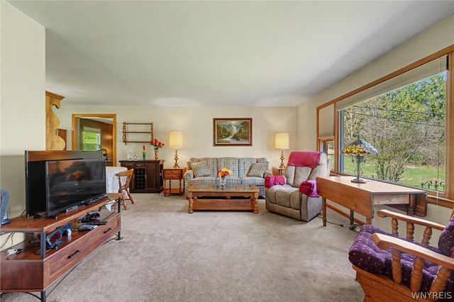 1599 Hubbard Road, Aurora, NY 14052