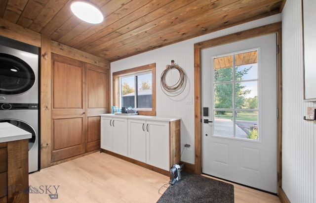 4948 US Highway 89 S, Livingston, MT 59047