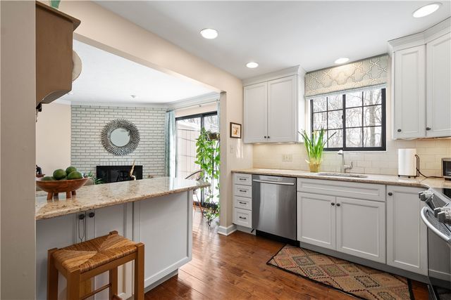 407 Sewickley Heights Dr, Aleppo, PA 15143