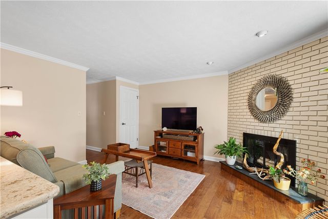 407 Sewickley Heights Dr, Aleppo, PA 15143