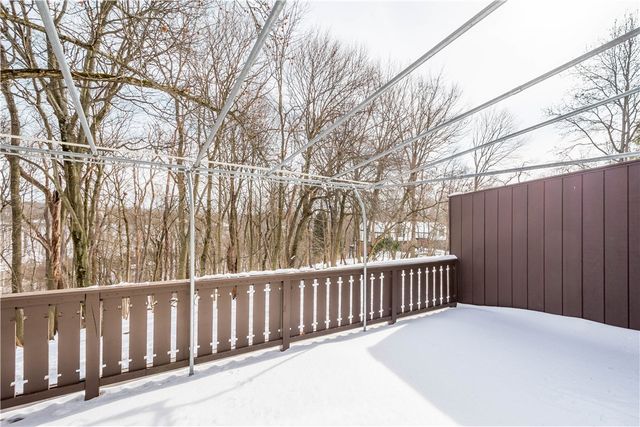 407 Sewickley Heights Dr, Aleppo, PA 15143