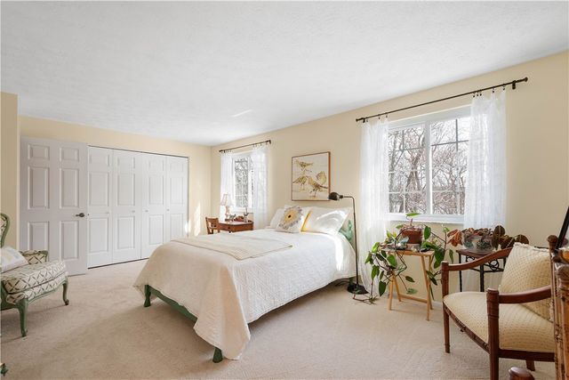 407 Sewickley Heights Dr, Aleppo, PA 15143