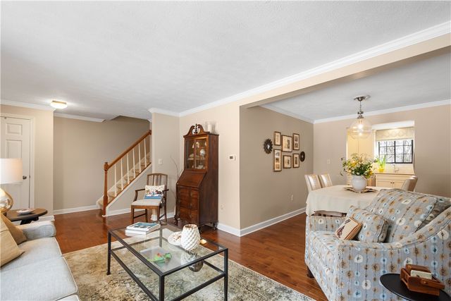 407 Sewickley Heights Dr, Aleppo, PA 15143