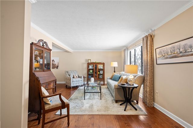 407 Sewickley Heights Dr, Aleppo, PA 15143