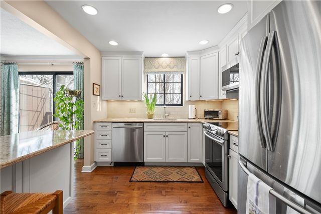 407 Sewickley Heights Dr, Aleppo, PA 15143