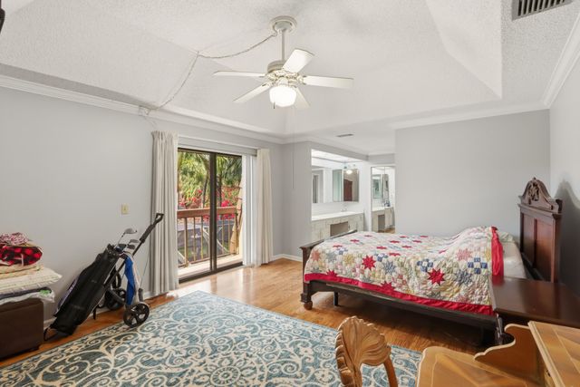 9 Atrium Circle C, Atlantis, FL 33462