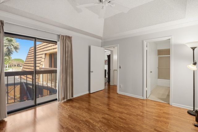 9 Atrium Circle C, Atlantis, FL 33462