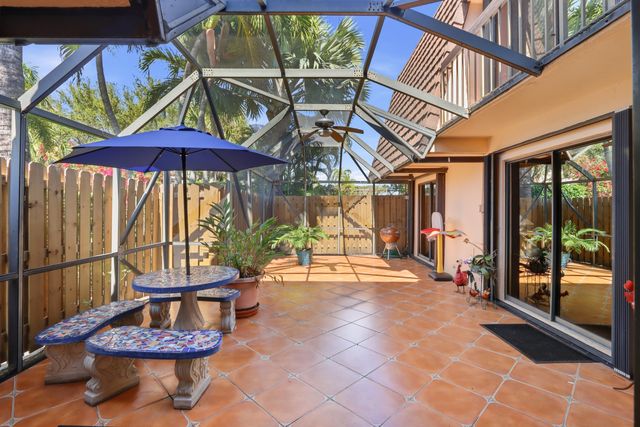 9 Atrium Circle C, Atlantis, FL 33462