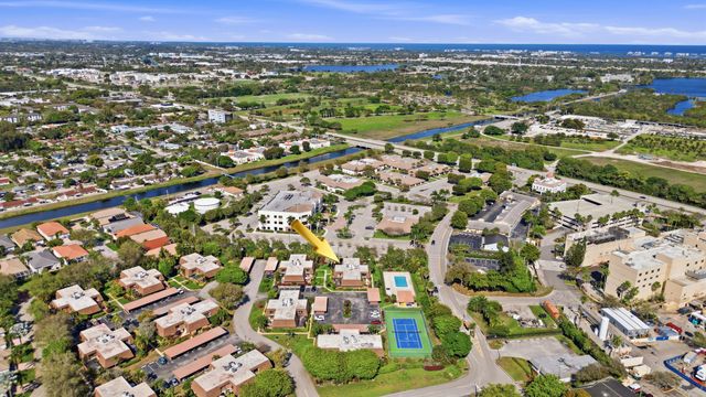 9 Atrium Circle C, Atlantis, FL 33462