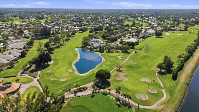 9 Atrium Circle C, Atlantis, FL 33462