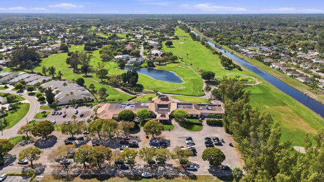 9 Atrium Circle C, Atlantis, FL 33462