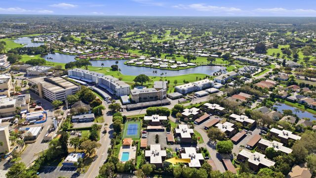 9 Atrium Circle C, Atlantis, FL 33462