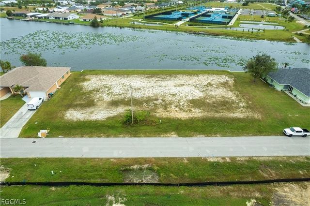 503 SW 3rd CT, Cape Coral, FL 33991