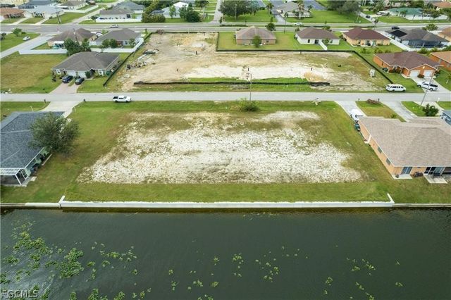 503 SW 3rd CT, Cape Coral, FL 33991