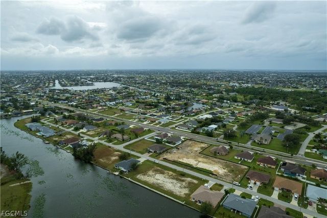 503 SW 3rd CT, Cape Coral, FL 33991