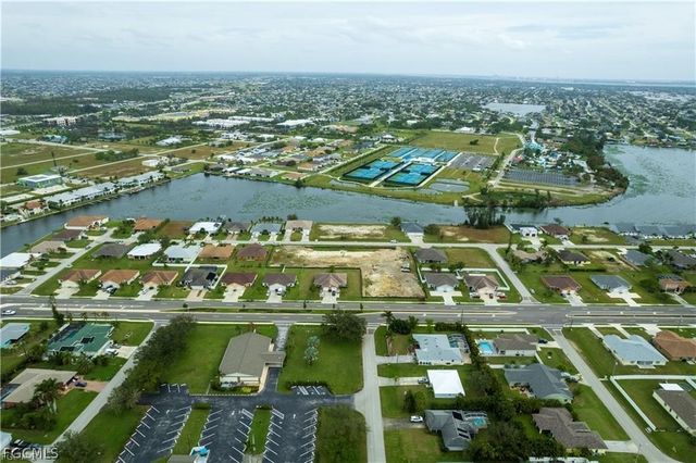 503 SW 3rd CT, Cape Coral, FL 33991
