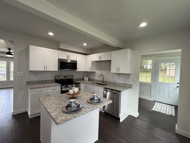 283 Hill Street, Murphy, NC 28906