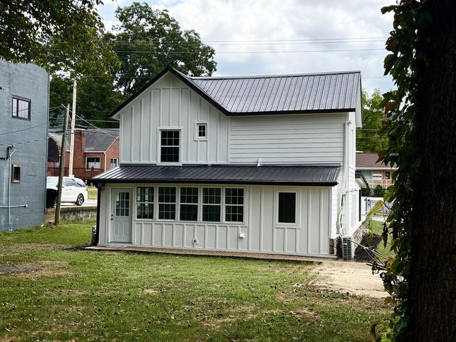 283 Hill Street, Murphy, NC 28906