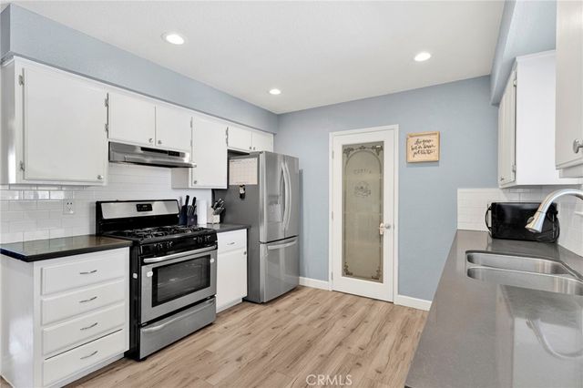 12575 Tesuque Road, Apple Valley, CA 92308