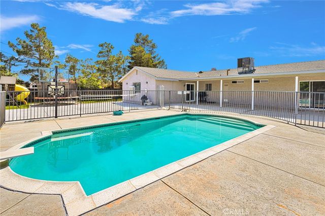 12575 Tesuque Road, Apple Valley, CA 92308