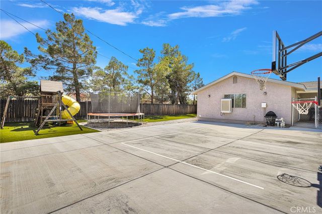 12575 Tesuque Road, Apple Valley, CA 92308