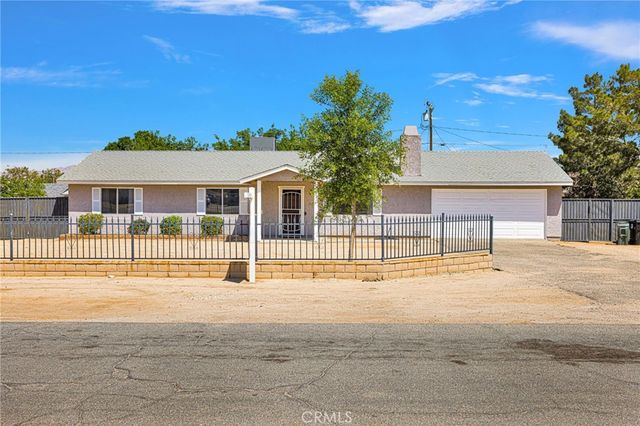 12575 Tesuque Road, Apple Valley, CA 92308