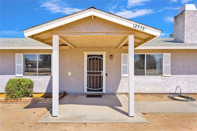 12575 Tesuque Road, Apple Valley, CA 92308