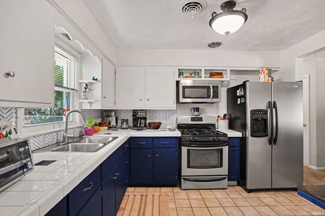 2919 Calumet Avenue, Elkhart, IN 46514