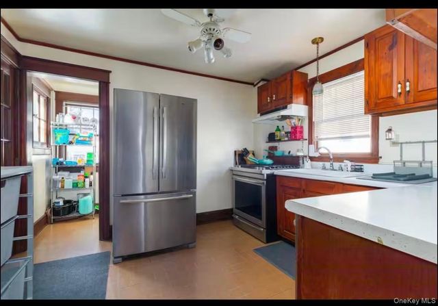 10 Oakwood Boulevard, Poughkeepsie, NY 12603