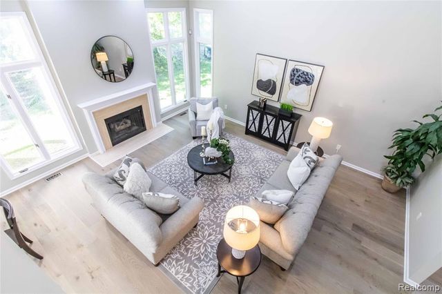 22170 Orchard Way, Beverly Hills, MI 48025