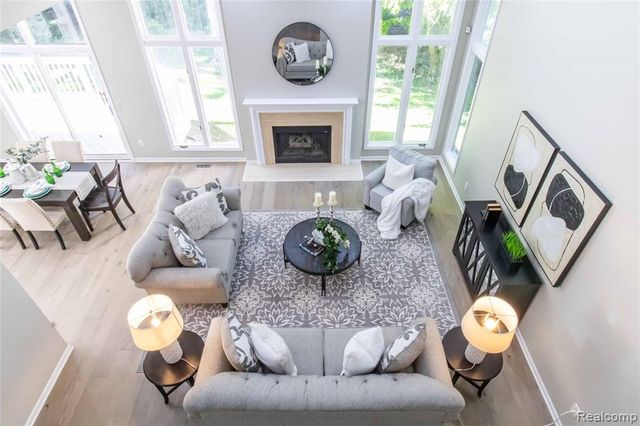 22170 Orchard Way, Beverly Hills, MI 48025