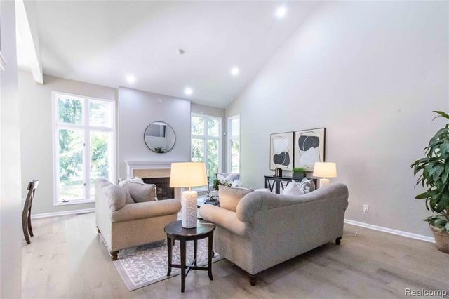 22170 Orchard Way, Beverly Hills, MI 48025
