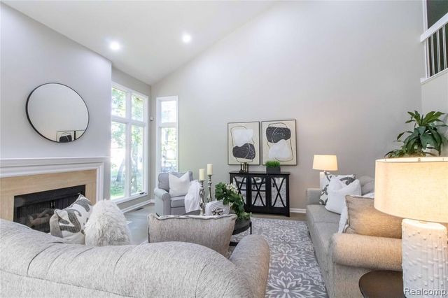 22170 Orchard Way, Beverly Hills, MI 48025