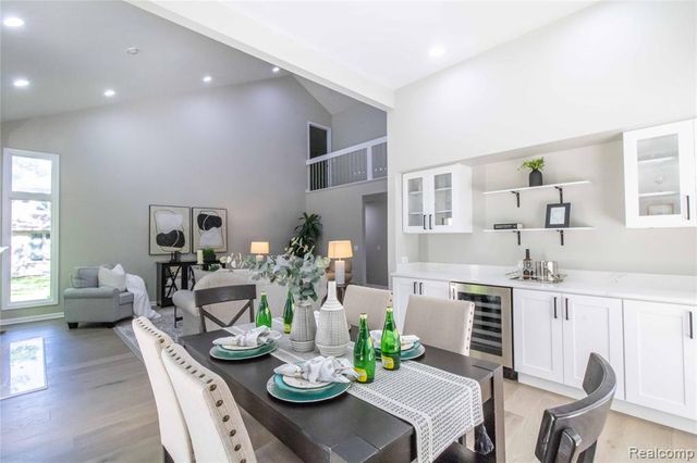 22170 Orchard Way, Beverly Hills, MI 48025